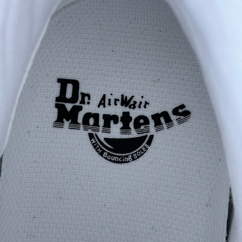 Dr. Martens Combs Platform Boot - Women's Size 10 Combs  Boot - Picture 12 of 17